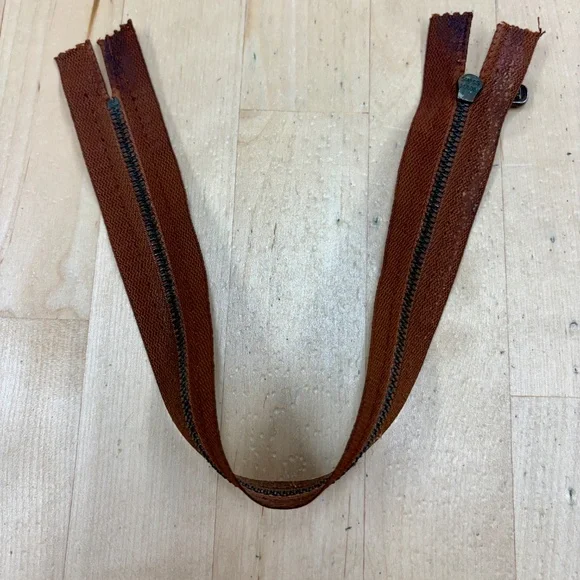 Louis Vuitton 12” Brass Zipper Rust Color - Picture 3 of 3